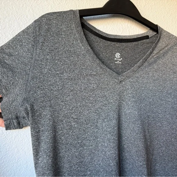 C9 by Champion Activewear Short-Sleeve V-Neck Shirt, Women's Medium, EUC - Picture 9 of 16